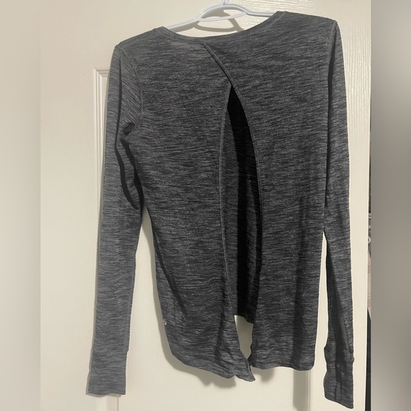 Lululemon Beat the Heat Long Sleeve - Picture 2 of 3